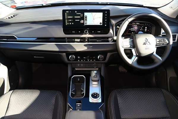 2025 Mitsubishi Outlander LS ZM