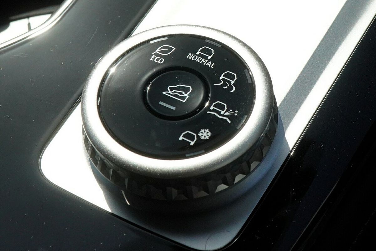 2025 Mitsubishi Outlander LS ZM