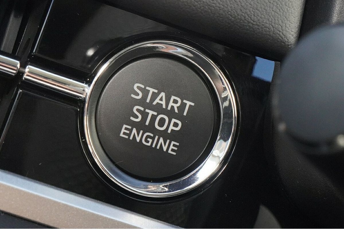 2025 Mitsubishi Outlander LS ZM