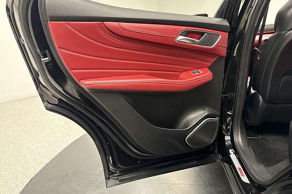 2021 MG HS Essence SAS23