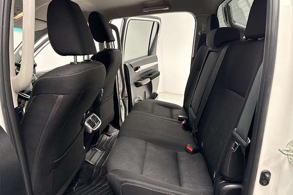 2019 Toyota Hilux SR5 GUN126R 4X4