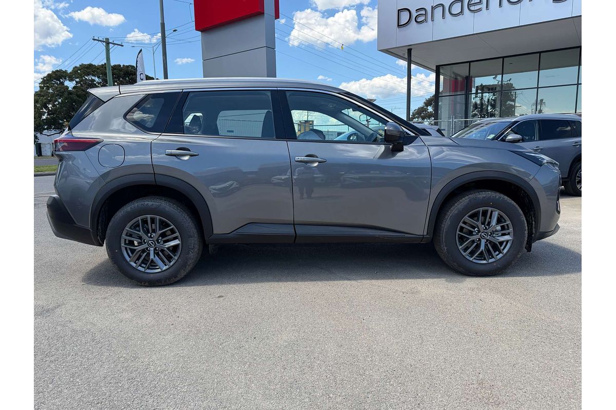 2025 Nissan X-TRAIL ST T33