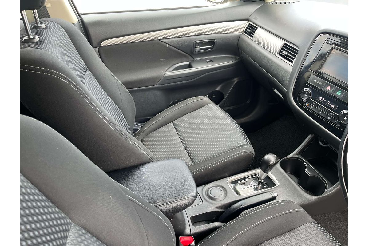 2015 Mitsubishi Outlander LS ZJ