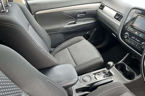 2015 Mitsubishi Outlander LS ZJ