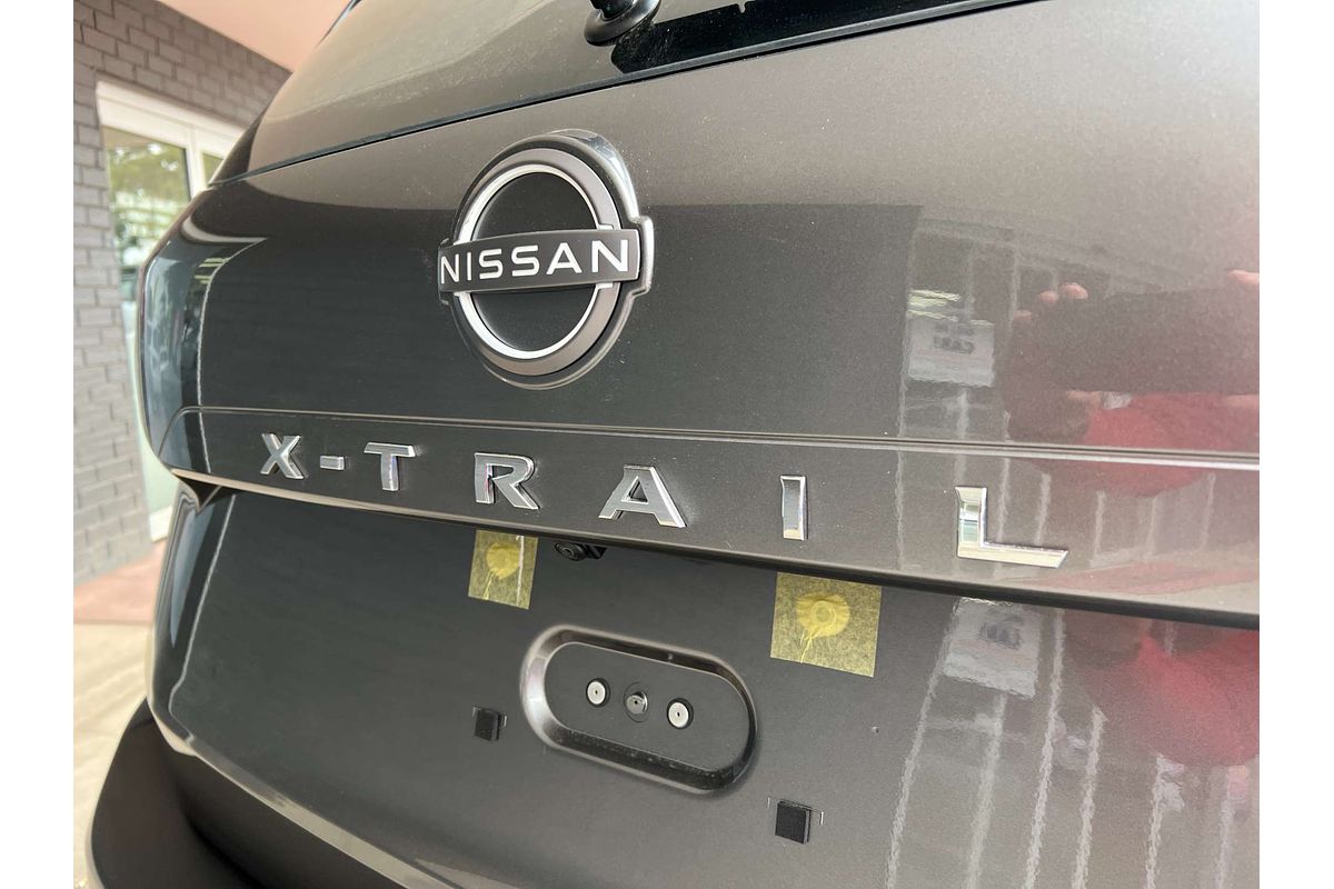 2025 Nissan X-TRAIL ST T33