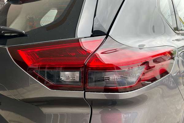 2025 Nissan X-TRAIL ST T33