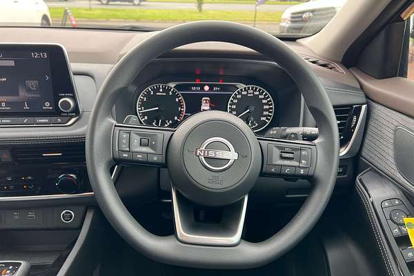 2025 Nissan X-TRAIL ST T33