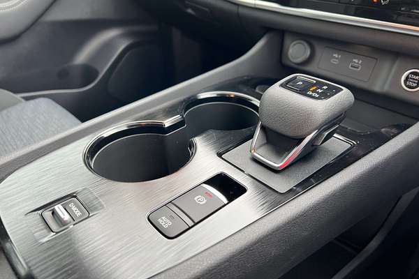 2025 Nissan X-TRAIL ST T33