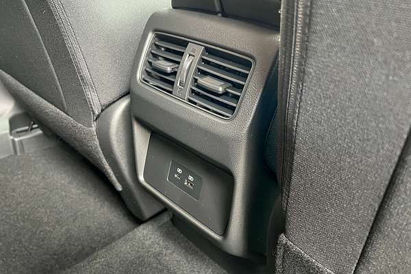 2025 Nissan X-TRAIL ST T33