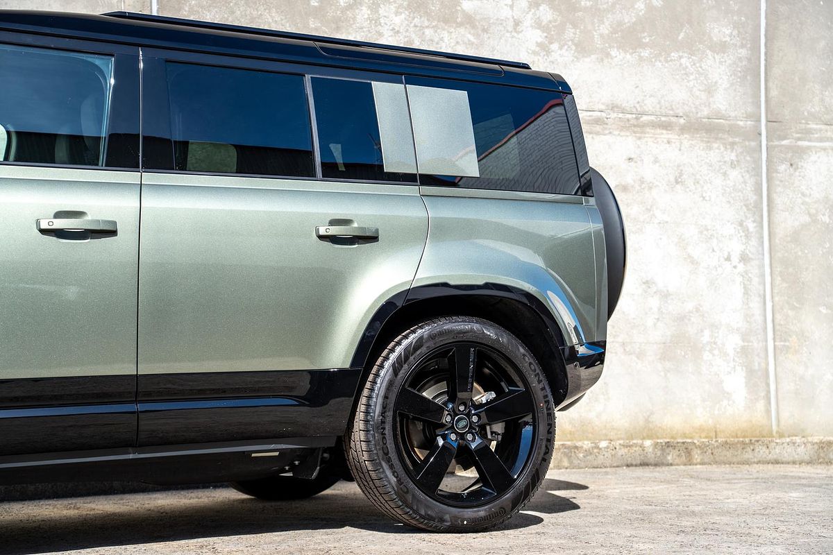 2025 Land Rover Defender 110 P400 X-Dynamic SE L663