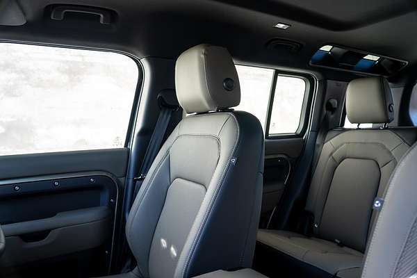 2025 Land Rover Defender 110 D350 X-Dynamic SE L663