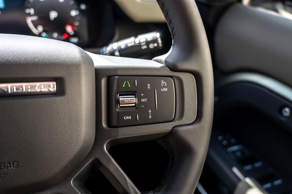 2025 Land Rover Defender 110 D350 X-Dynamic SE L663