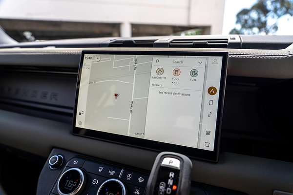 2025 Land Rover Defender 110 D350 X-Dynamic SE L663