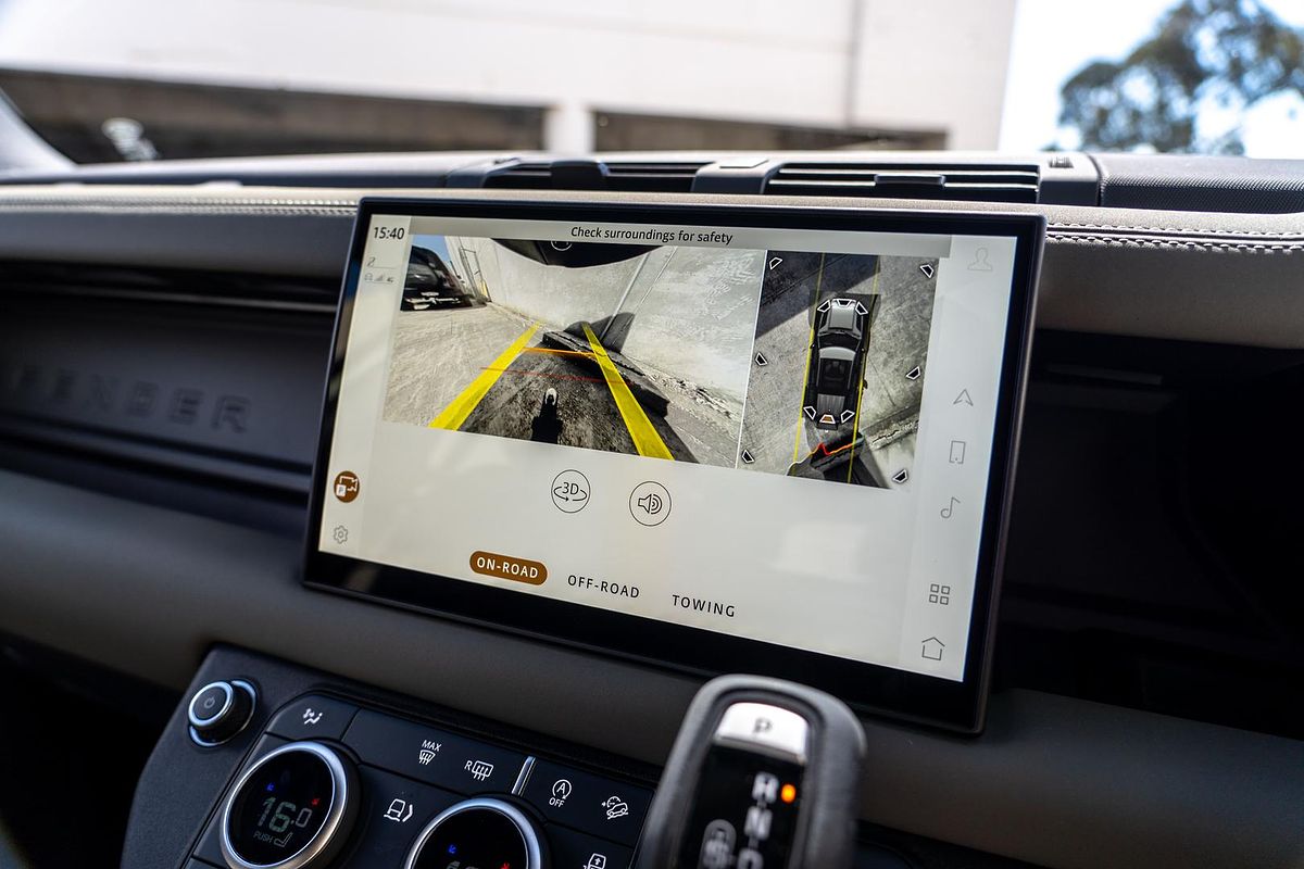 2025 Land Rover Defender 110 D350 X-Dynamic SE L663