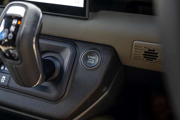 2025 Land Rover Defender 110 D350 X-Dynamic SE L663
