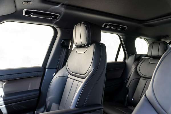 2025 Land Rover Range Rover Sport P360 Dynamic SE L461