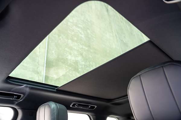 2025 Land Rover Range Rover Sport P360 Dynamic SE L461