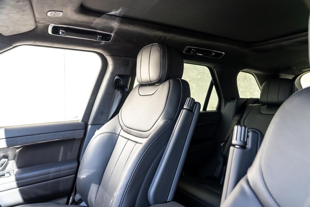 2025 Land Rover Range Rover Sport D350 Dynamic HSE L461