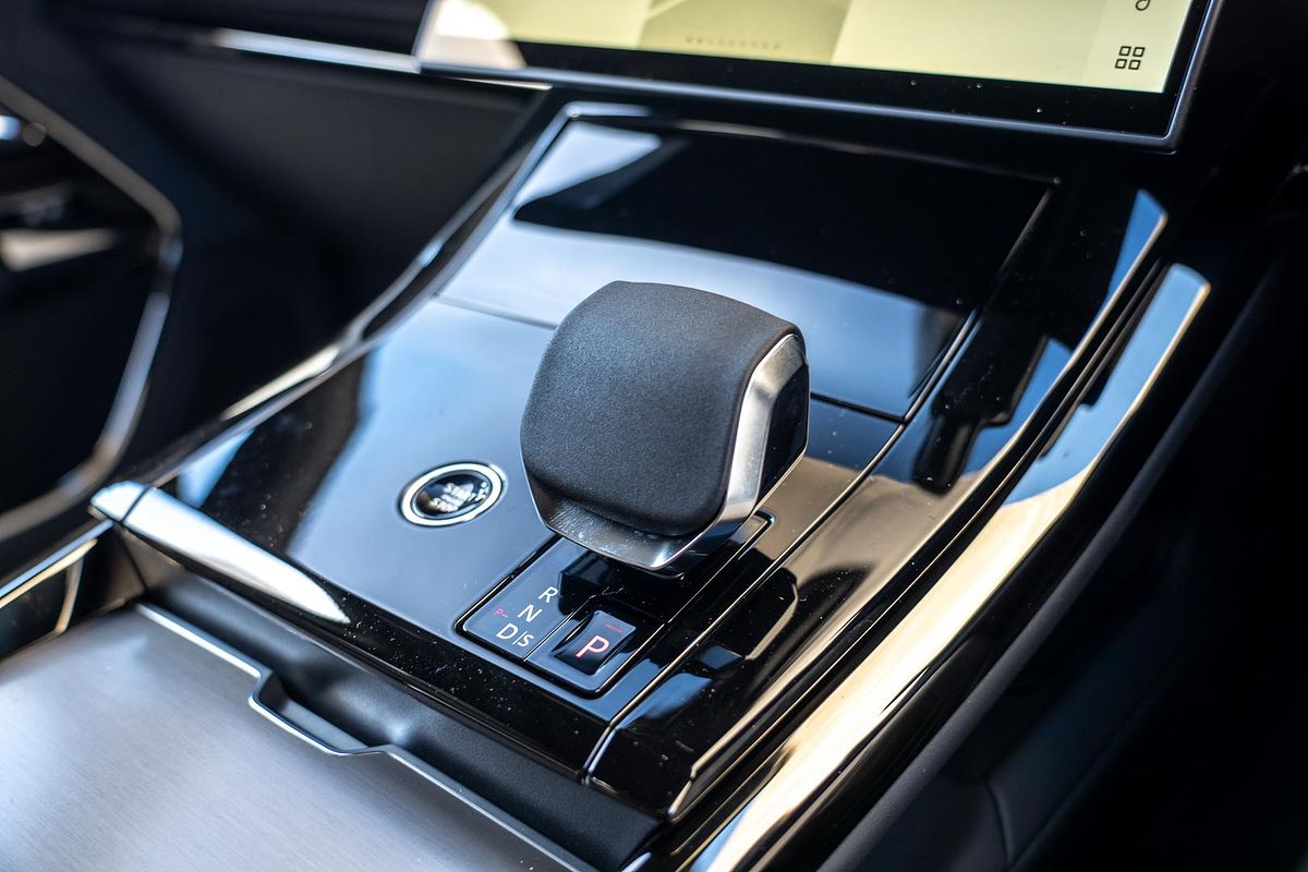 2025 Land Rover Range Rover Sport D350 Dynamic HSE L461