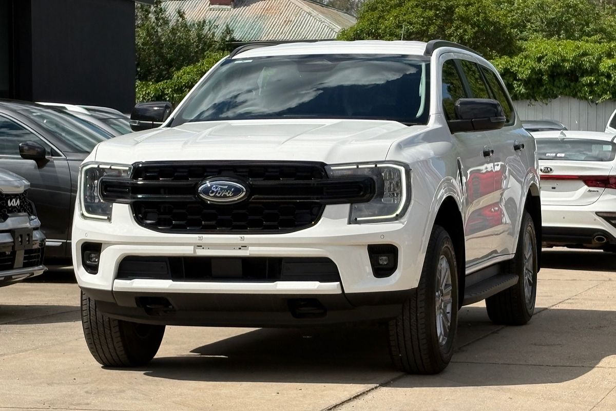 2023 Ford Everest Ambiente 2.0L