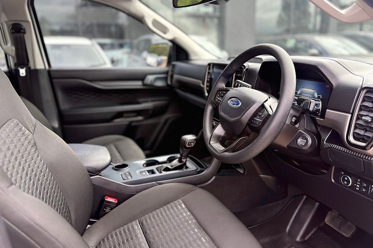 2023 Ford Everest Ambiente 2.0L