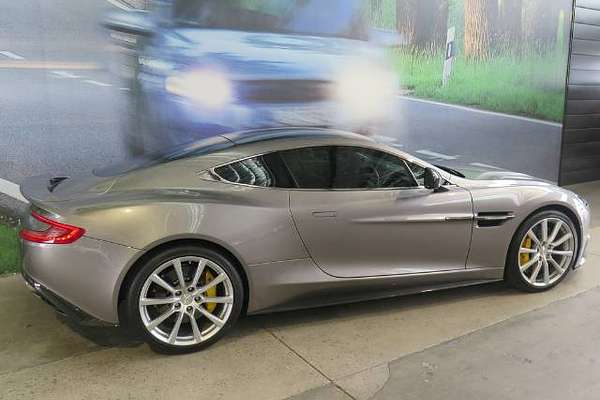 2013 Aston Martin Vanquish