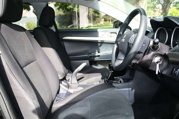 2014 Mitsubishi Lancer ES Sport CJ