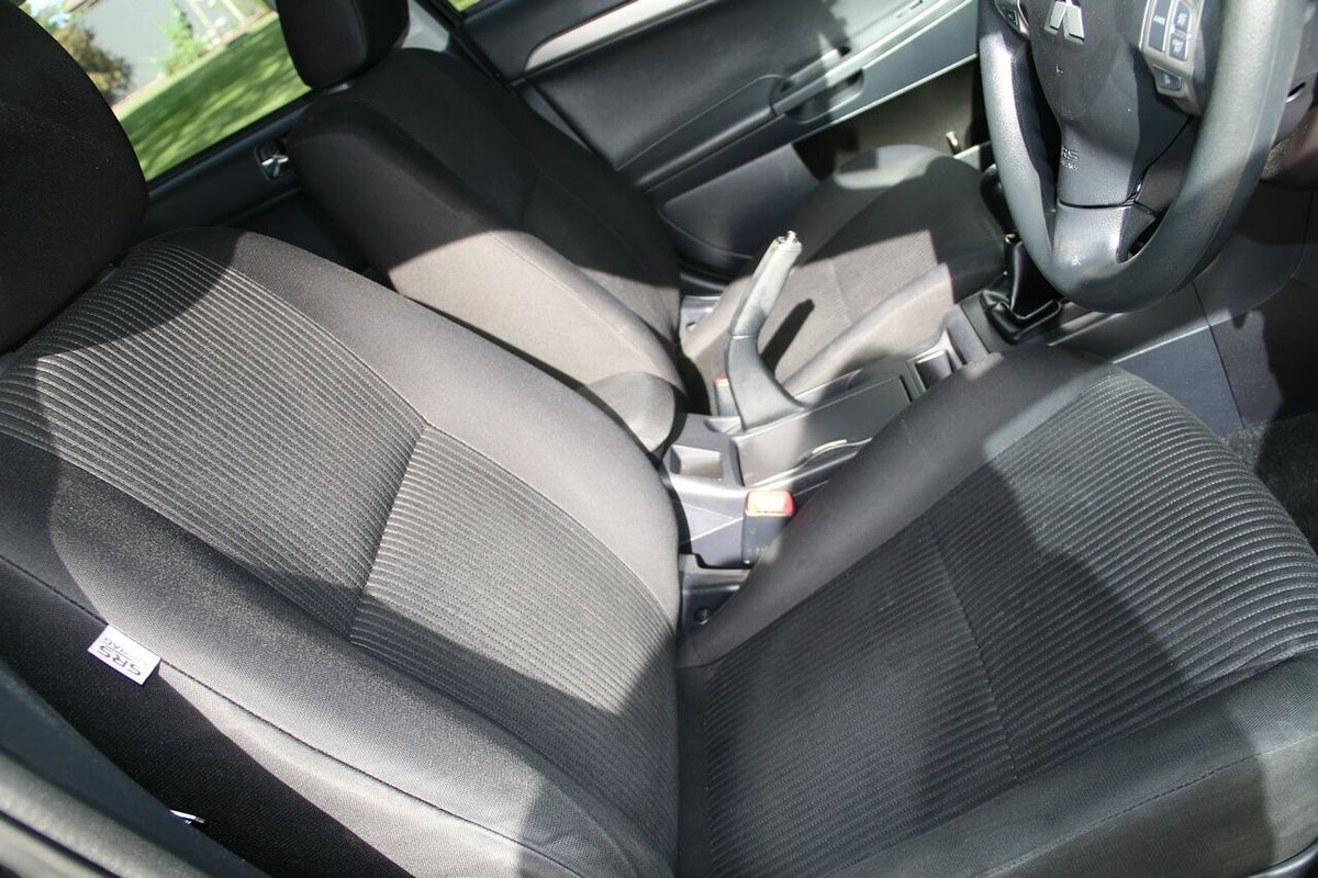 2014 Mitsubishi Lancer ES Sport CJ