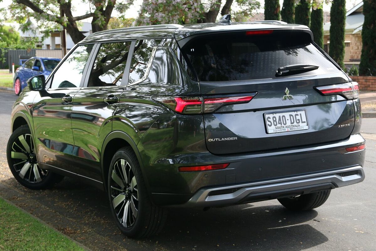 2025 Mitsubishi Outlander Aspire ZM