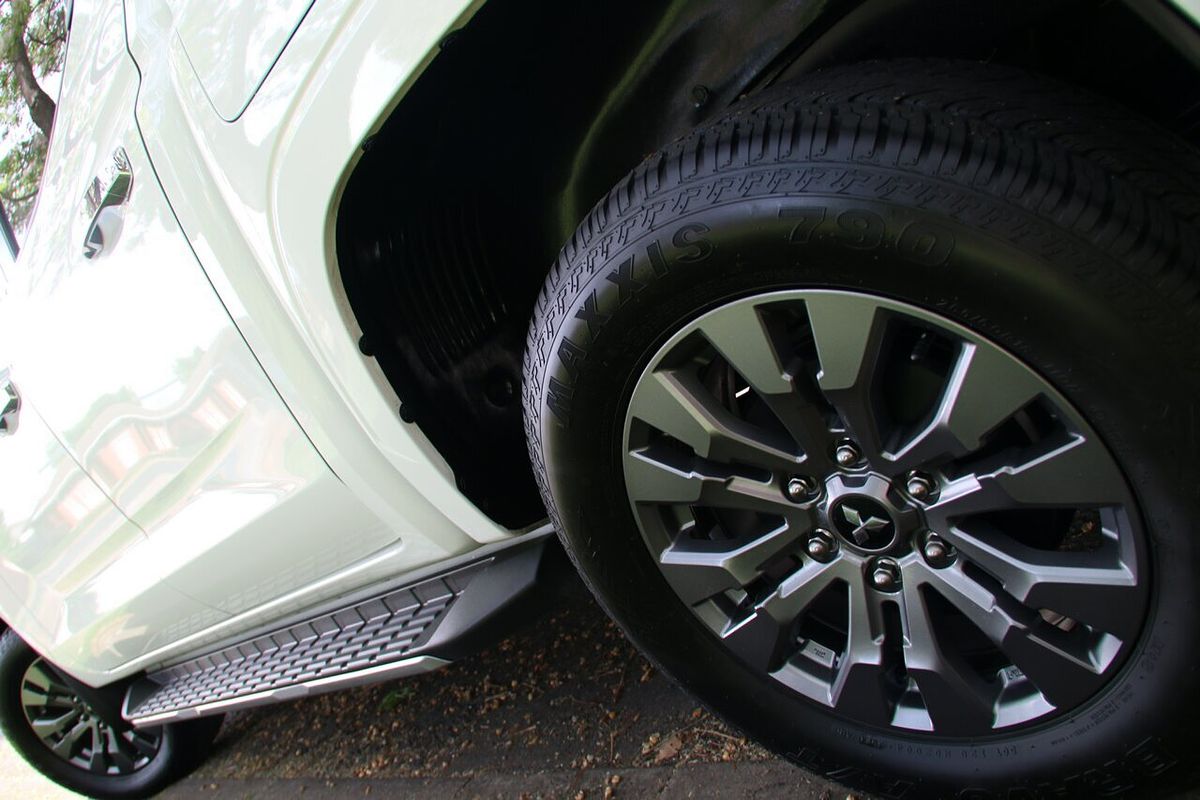 2024 Mitsubishi Triton GLS MV 4X4