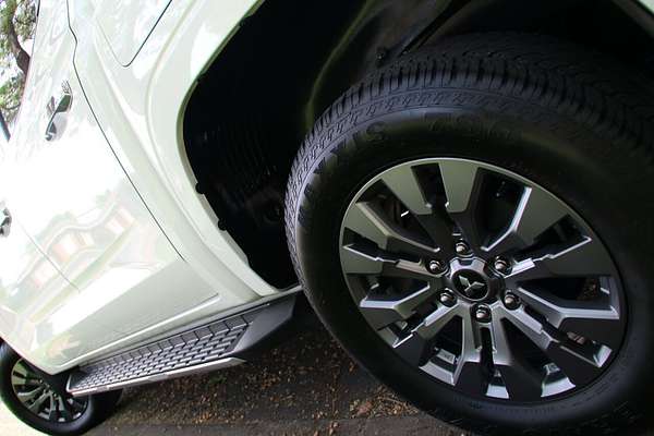 2024 Mitsubishi Triton GLS MV 4X4