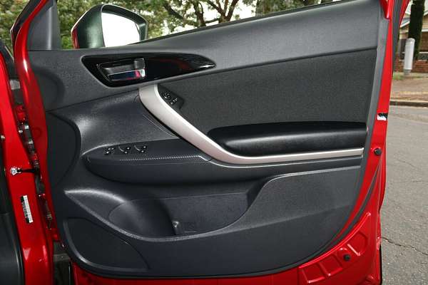 2024 Mitsubishi Eclipse Cross LS YB