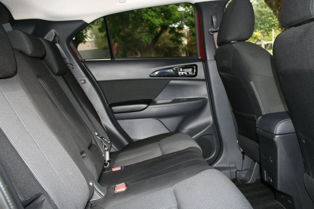 2024 Mitsubishi Eclipse Cross LS YB