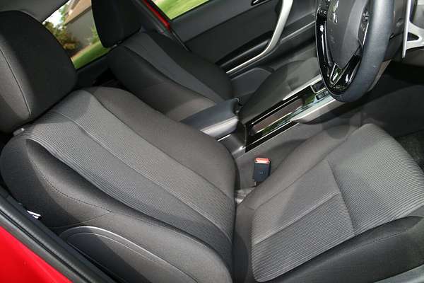 2024 Mitsubishi Eclipse Cross LS YB