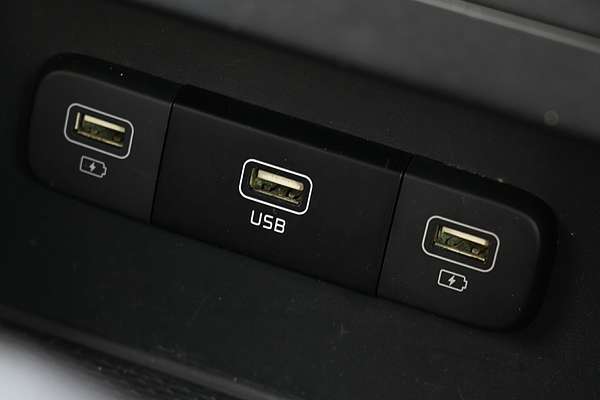 2023 Kia Carnival S KA4