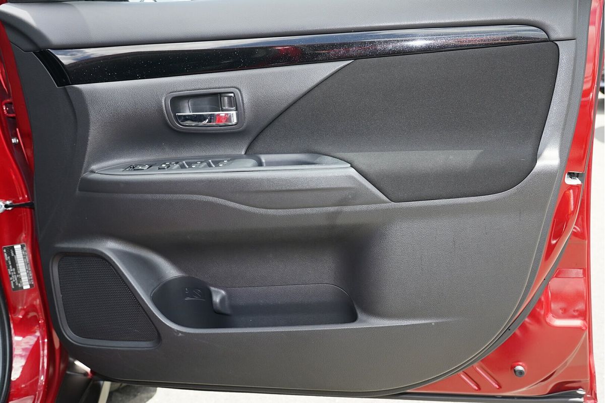 2020 Mitsubishi Outlander ES ZL