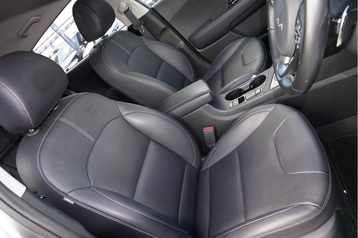 2021 Kia Niro Hybrid Sport DE