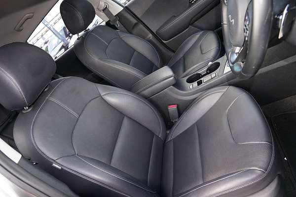 2021 Kia Niro Hybrid Sport DE