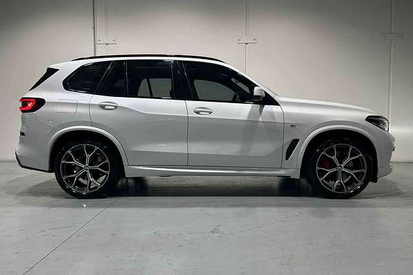 2022 BMW X5 xDrive30d M Sport G05
