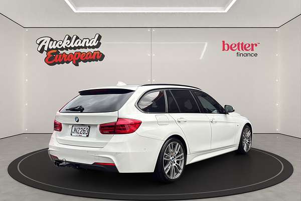 2015 BMW 320i M SPORT