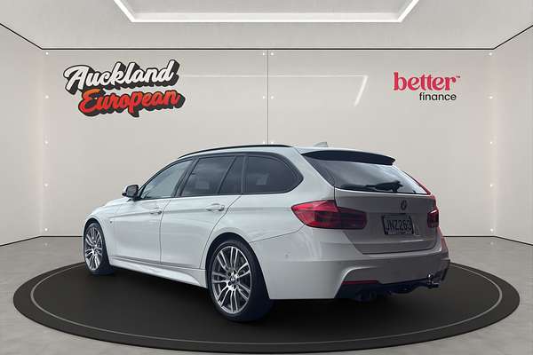 2015 BMW 320i M SPORT