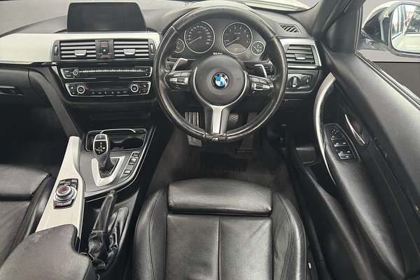 2015 BMW 320i M SPORT