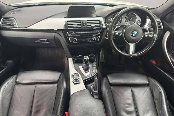 2015 BMW 320i M SPORT