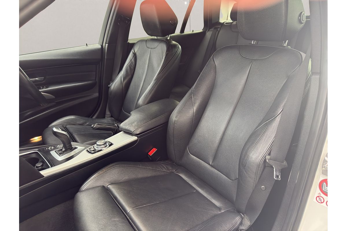 2015 BMW 320i M SPORT