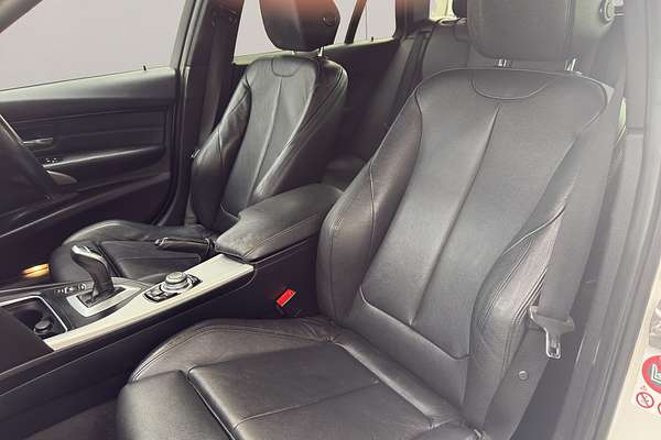 2015 BMW 320i M SPORT