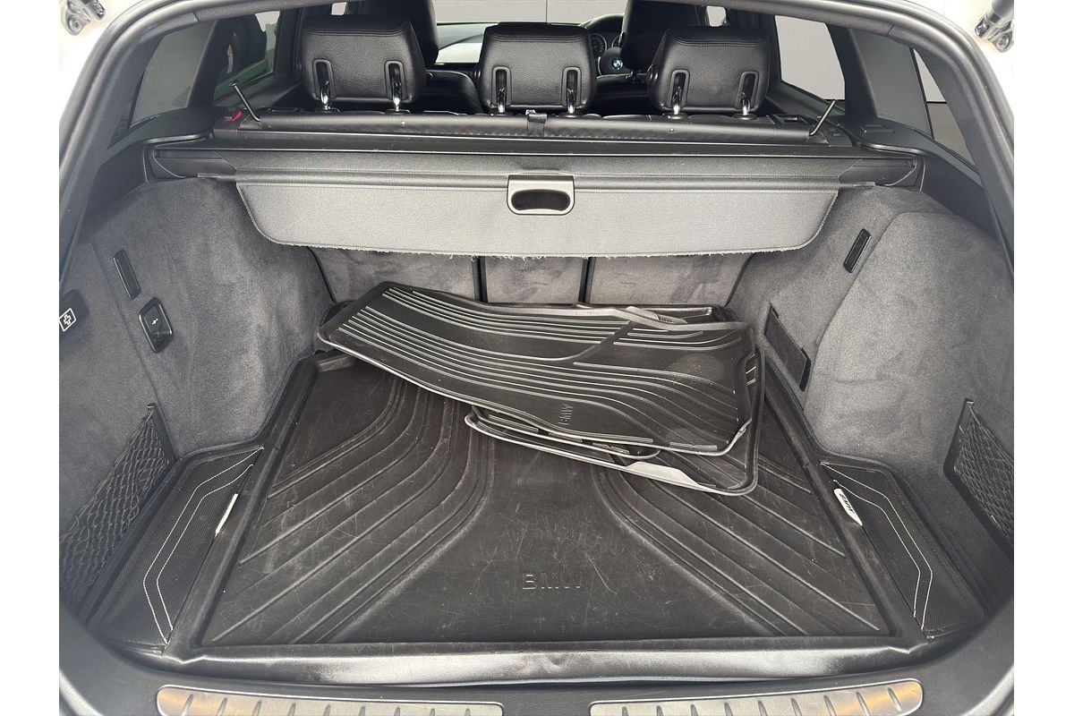 2015 BMW 320i M SPORT