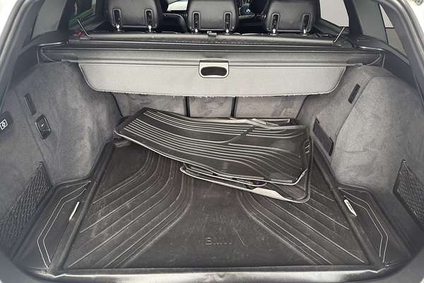 2015 BMW 320i M SPORT