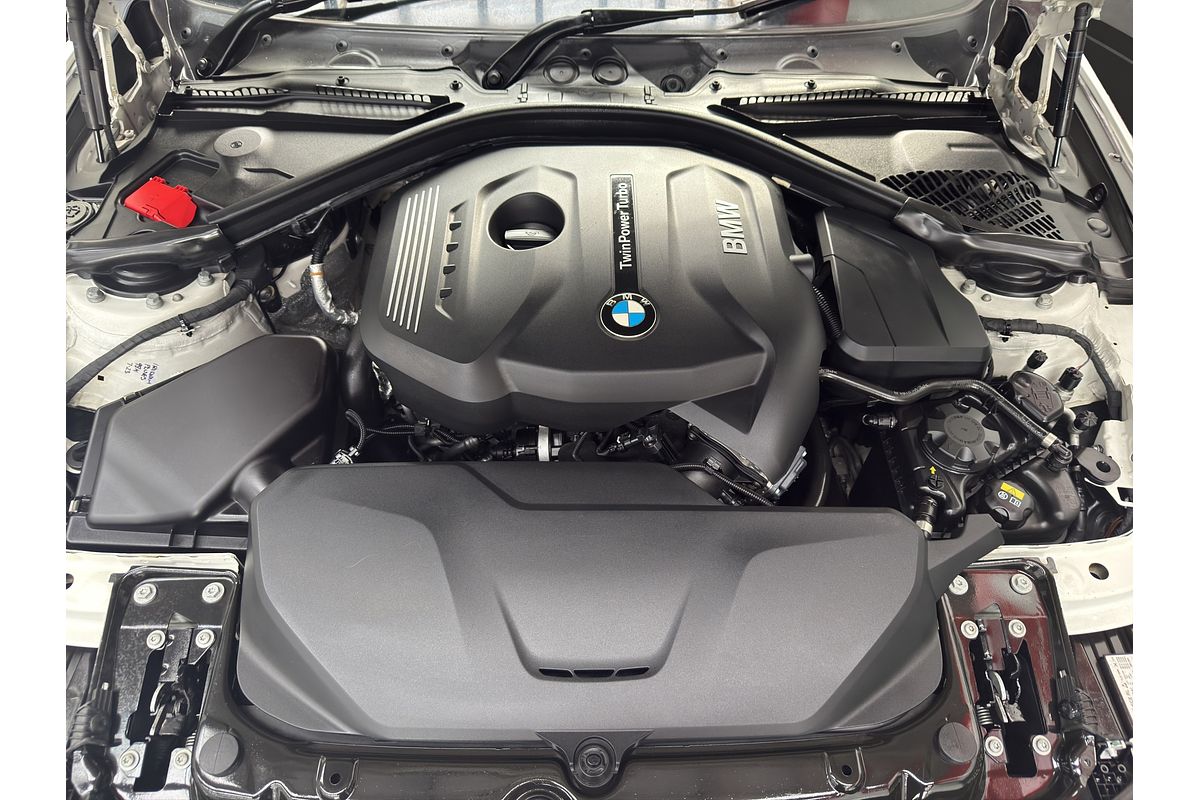 2015 BMW 320i M SPORT