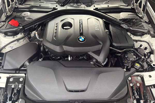 2015 BMW 320i M SPORT