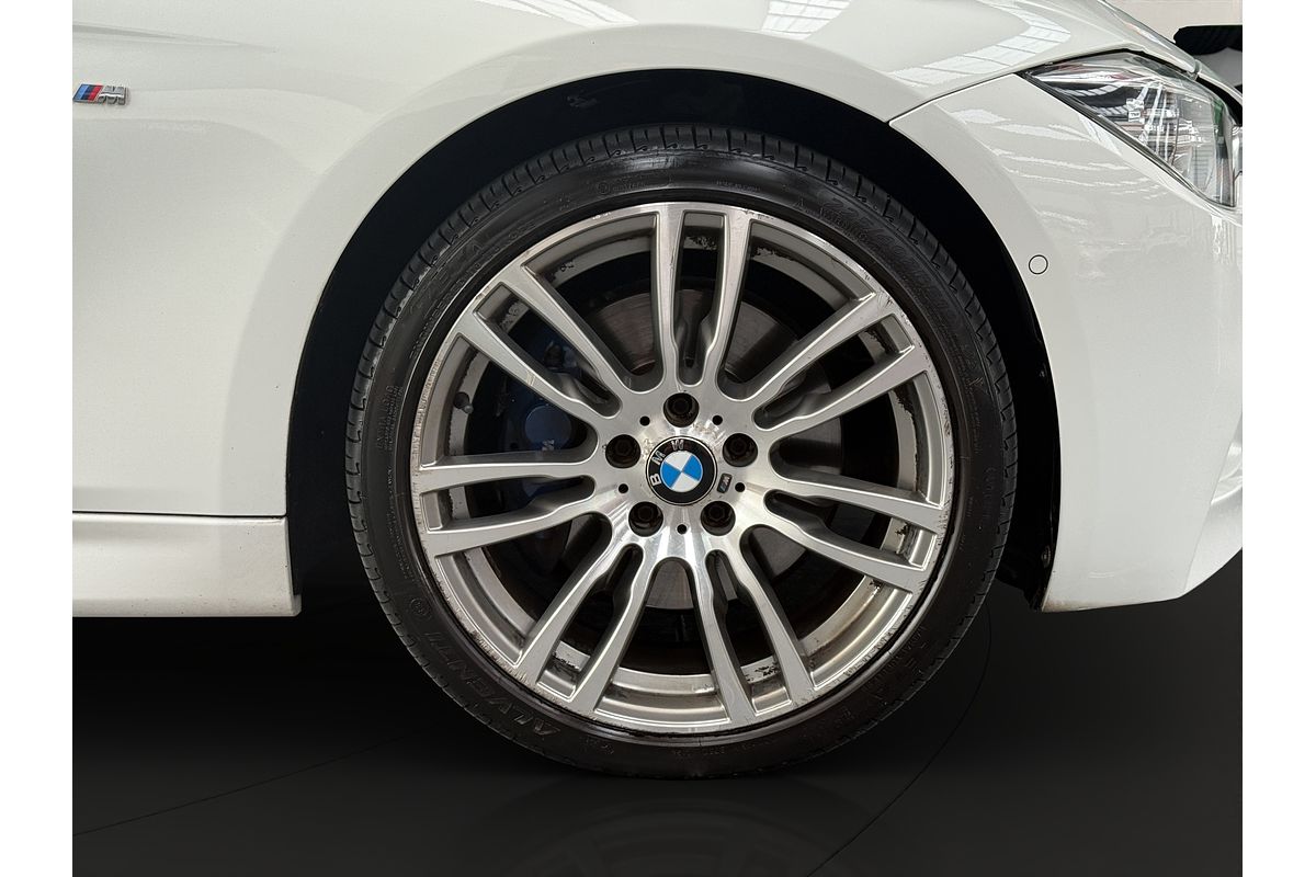 2015 BMW 320i M SPORT